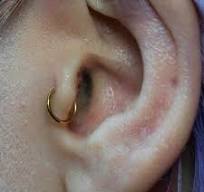 Stijlvolle Tragus Piercing Ringetjes: Accentueer Jouw Look met Klasse