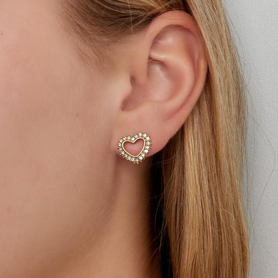 Stijlvolle Oorbellen op het Oor: Accessoires die Je Look Complimenteren